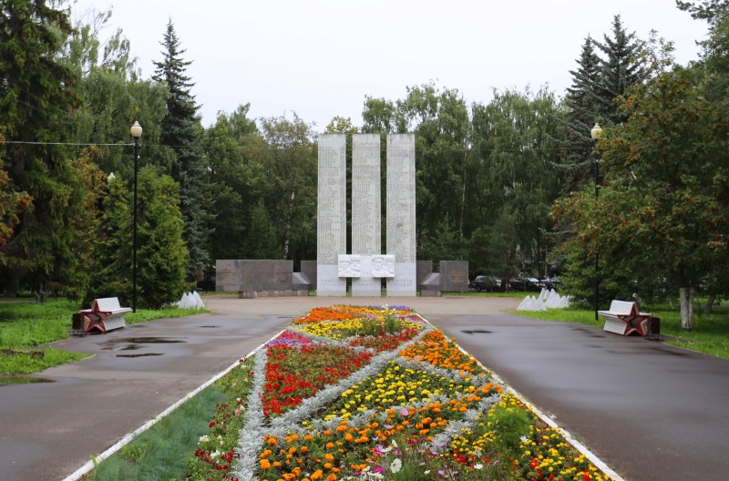 Памятник Вологжанам героям Советского союза | Вологда