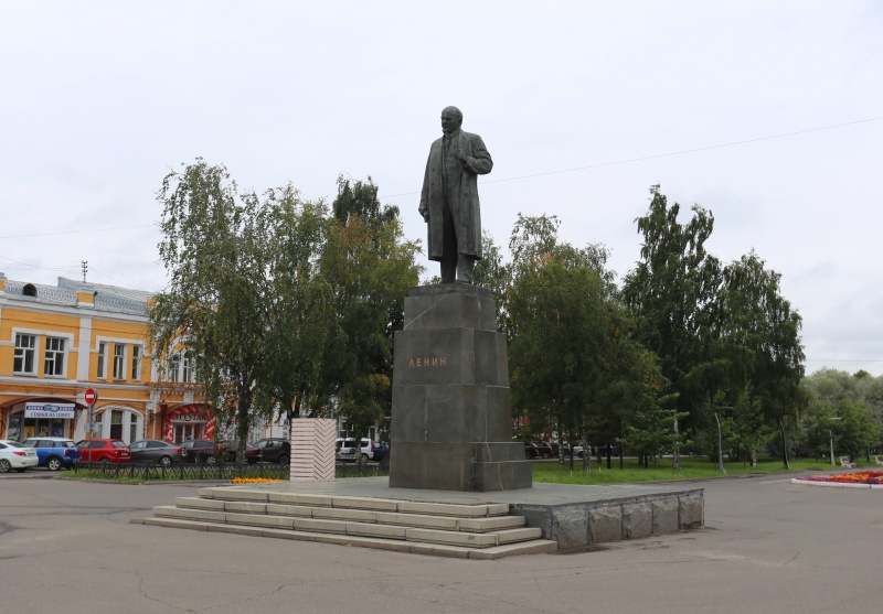 Памятник Владимиру Ленину на площади Свободы | Вологда